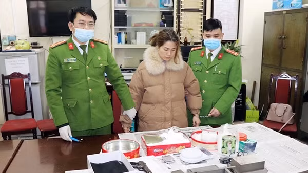 Nam nhân viên karaoke mua bán ma túy lãnh án 20 năm tù ảnh 3