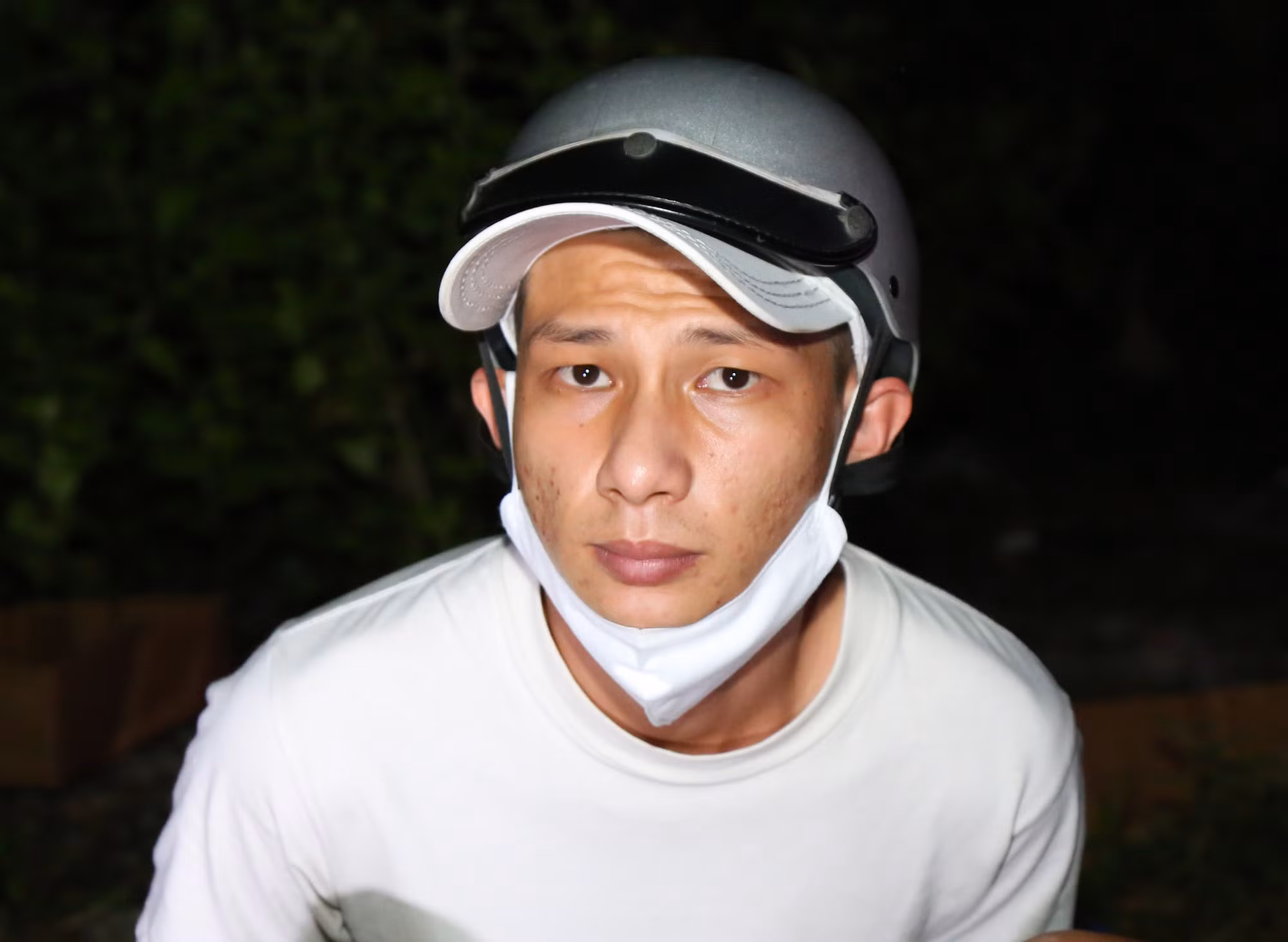 Giấu “hàng đá” trong thùng mì Hảo Hảo để qua chốt -0