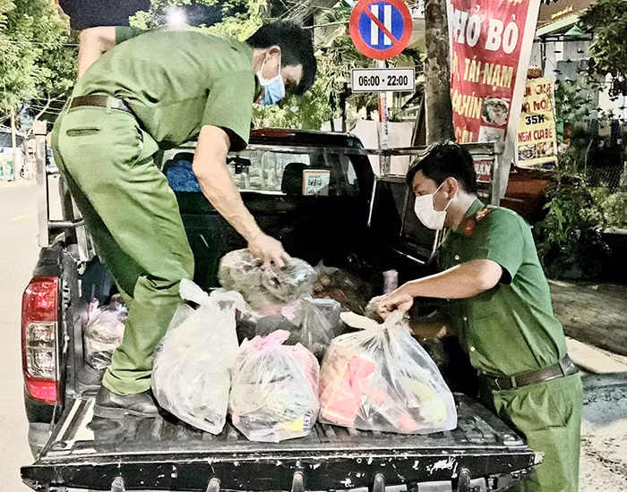 Phần quà giúp “những người cơ nhỡ đặc biệt” giữa mùa dịch -0