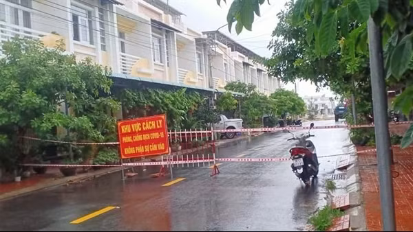 Phú Yên: Nhiều chợ truyền thống mở cửa trở lại từ ngày 29/9 ảnh 3
