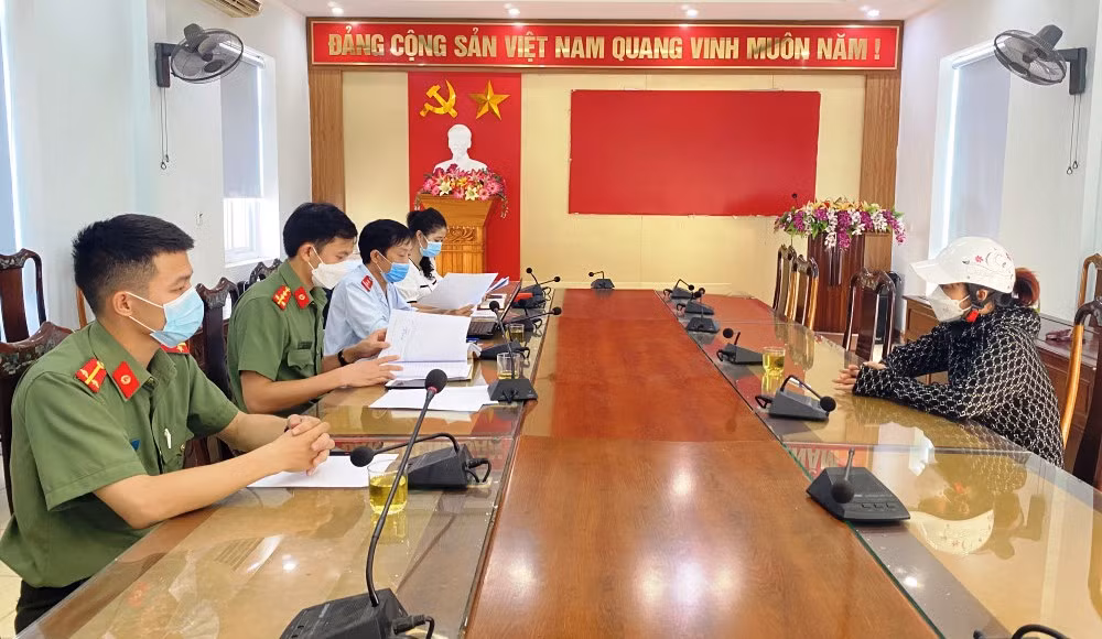 Phạt gần 53 triệu đồng chủ tài khoản Facebook, Zalo vu khống chuyện tình cảm của bệnh nhân COVID-19. -0