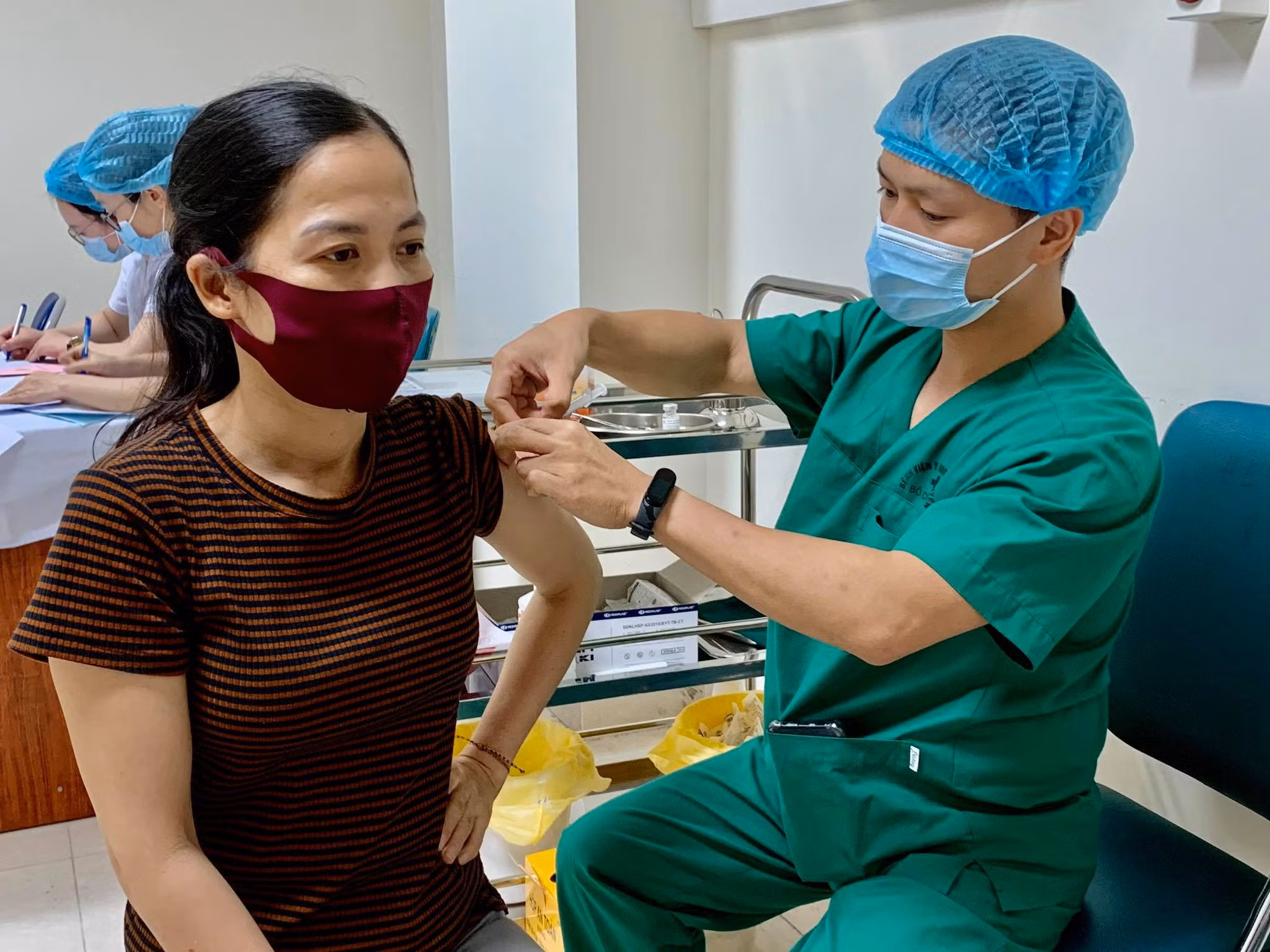 55% người từ 18 tuổi trở lên ở Hà Nội đã tiêm vaccine COVID-19 -0