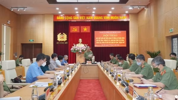 Đổi mới tư duy nhằm nâng cao hiệu quả công tác giáo dục chính trị, tư tưởng ảnh 6