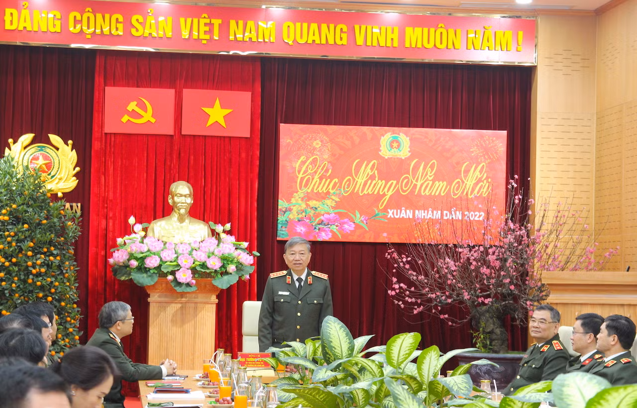 Bộ trưởng Tô Lâm thăm, động viên CBCS Văn phòng Bộ Công an và Cục An ninh Đối ngoại -0