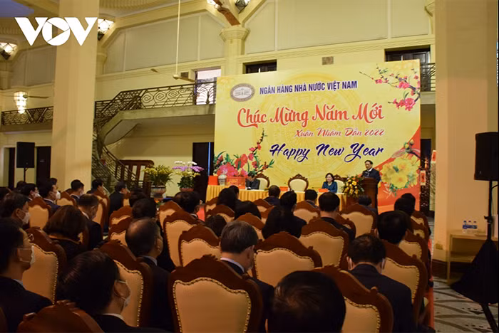 Thủ tướng: Ngân hàng kiểm soát chặt chẽ tín dụng với lĩnh vực tiềm ẩn rủi ro -0
