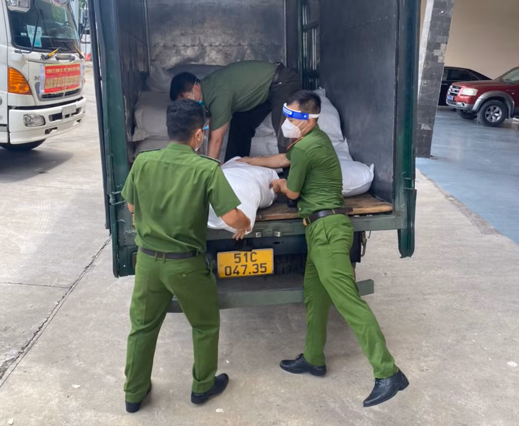 Bài 1:&nbsp;Tổ công tác “đặc biệt” và câu chuyện cảm động giờ mới kể -0