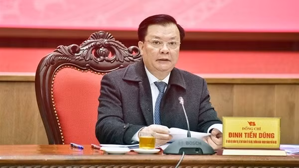 Cuộc sống đời thường của những cô gái đá bóng đi World Cup ảnh 3