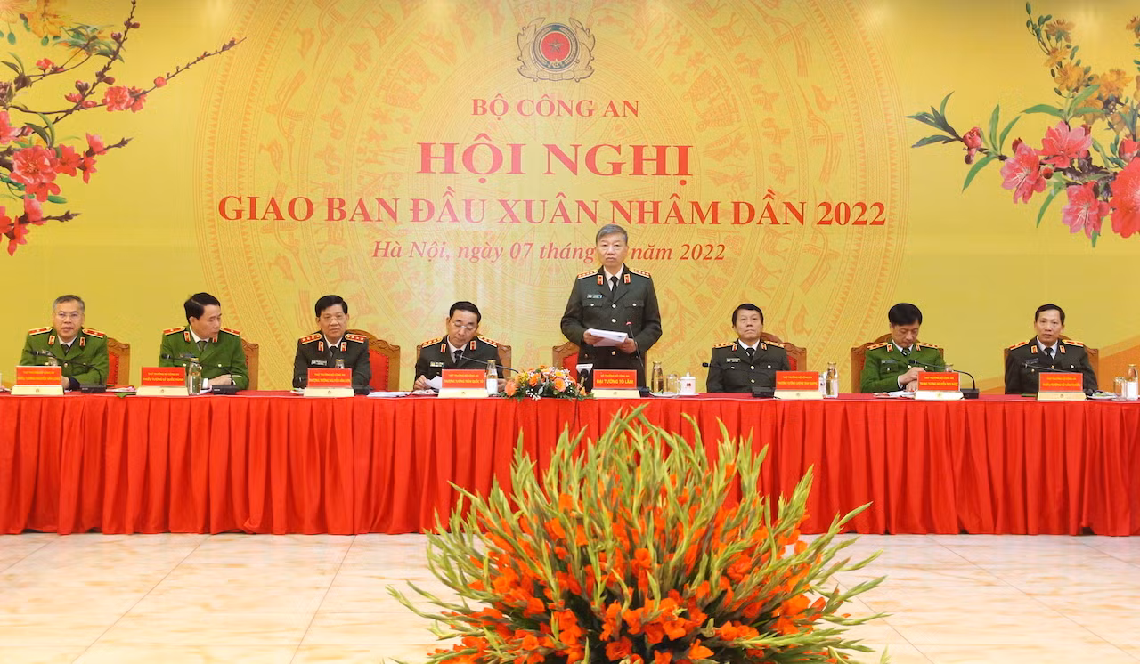 Lực lượng CAND bảo đảm an ninh, an toàn cho Nhân dân vui Tết cổ truyền -0