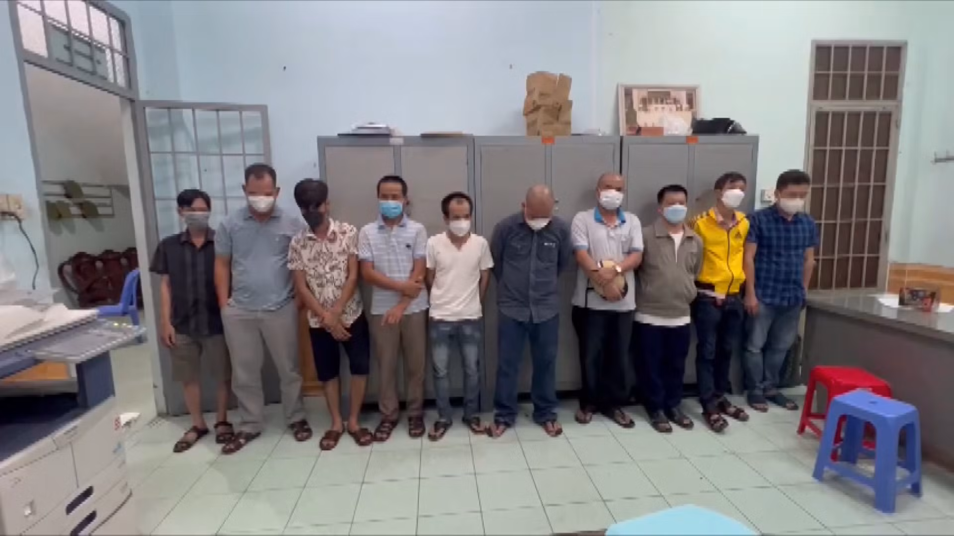 Xử lý 73 người đốt và tàng trữ pháo nổ trong đêm giao thừa -0