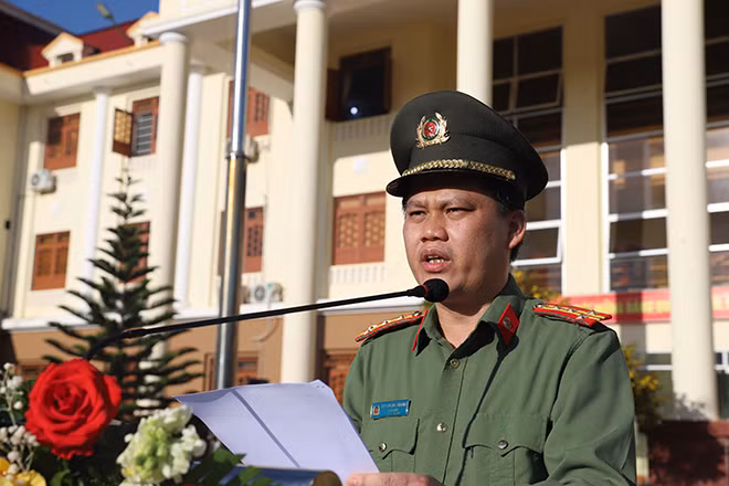 Công an các địa phương sôi nổi hoạt động ngày đầu năm mới -0