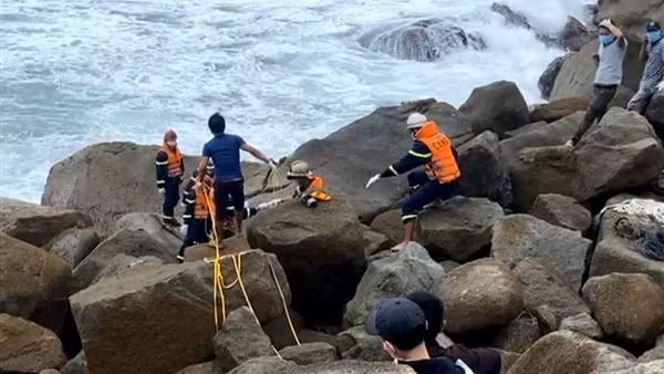 Thi thể trôi sông Sài Gòn là nam sinh viên mất tích 4 ngày trước ảnh 5