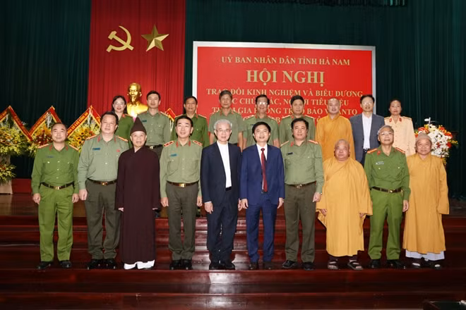 tgiao hnam (1).jpg -0