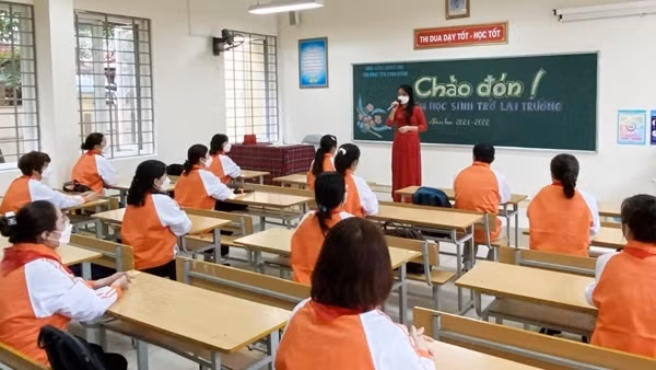 Học sinh tiểu học, mầm non “thích mê” khi được trở lại trường ảnh 8