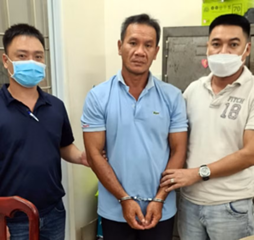 Đối tượng trốn truy nã 11 năm sa lưới trước giao thừa -0