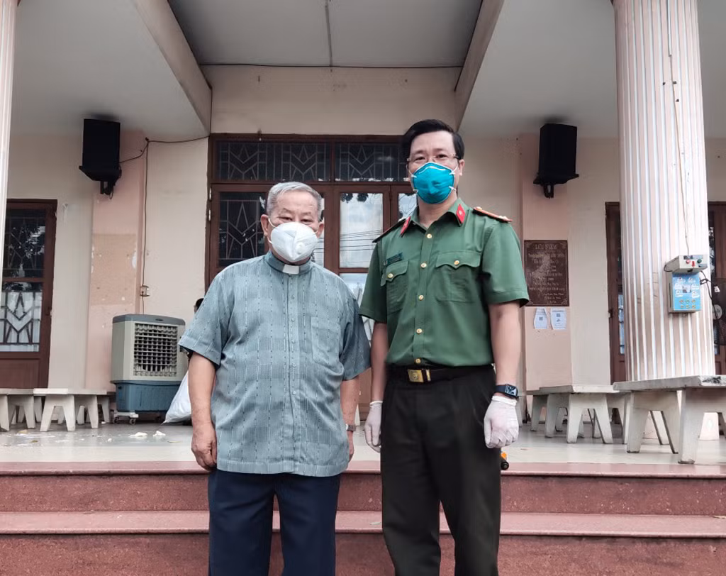 Bài cuối:&nbsp;Chuyện ghi ở đơn vị nghiệp vụ “tiên phong” trong khối An ninh hỗ trợ Công an các địa phương phía Nam chống dịch -0