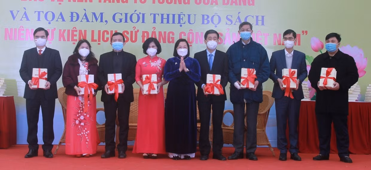 Toạ đàm, công bố bộ sách “Biên niên sự kiện Lịch sử Đảng Cộng sản Việt Nam” -0