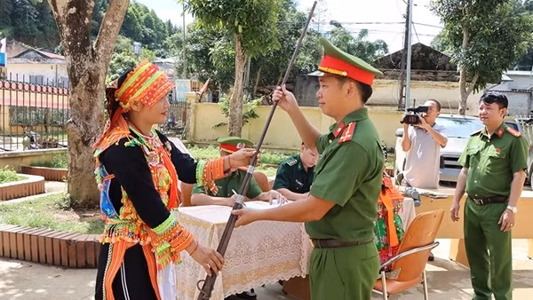 Phát huy vai trò già làng, người có uy tín ở vùng cao biên giới ảnh 3