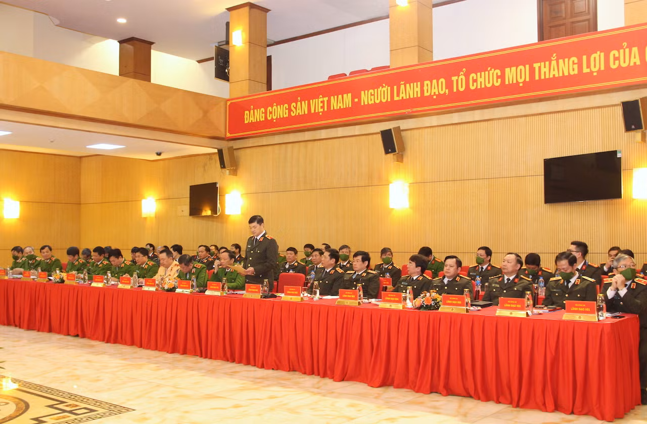 Lực lượng CAND bảo đảm an ninh, an toàn cho Nhân dân vui Tết cổ truyền -0