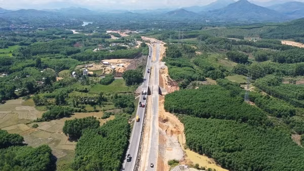Lại xin gia hạn tiến độ dự án cao tốc Bắc-Nam đoạn Cam Lộ-La Sơn
