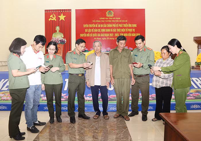 “Tổ công nghệ số cộng đồng” đến từng địa bàn dân cư -0