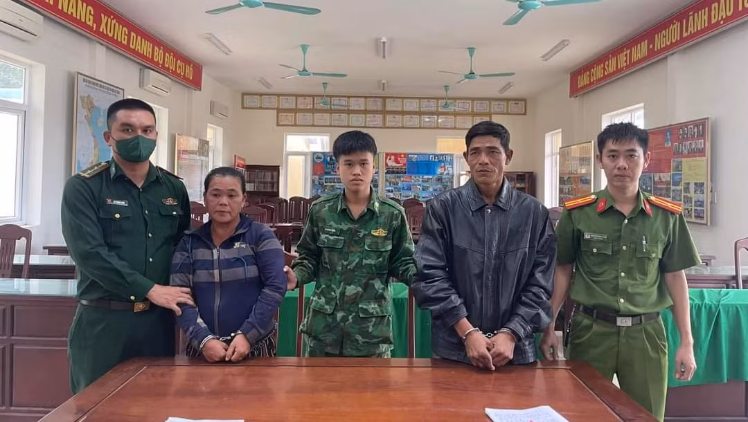 Bắt nhiều vụ vận chuyển hàng cấm, hàng lậu trên tuyến biên giới Lao Bảo -0