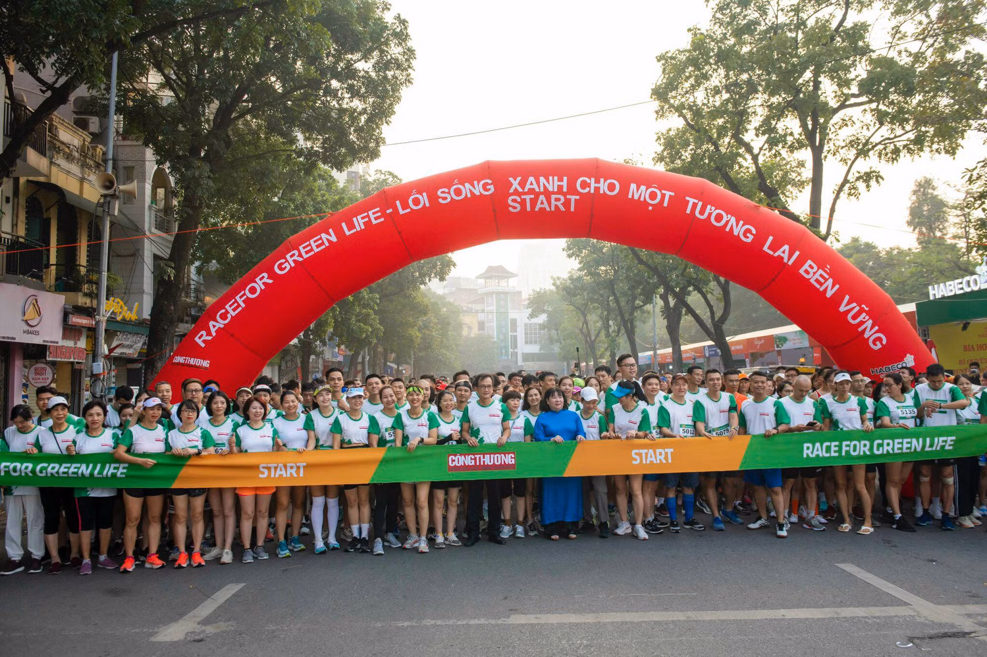 Gần 800 người tham gia Giải chạy “Race for Green Life - Lối sống xanh cho một tương lai bền vững” -0