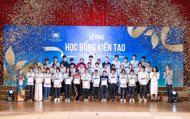 40 học sinh nhận “Học bổng Kiến tạo 2022” của Vinschool -0