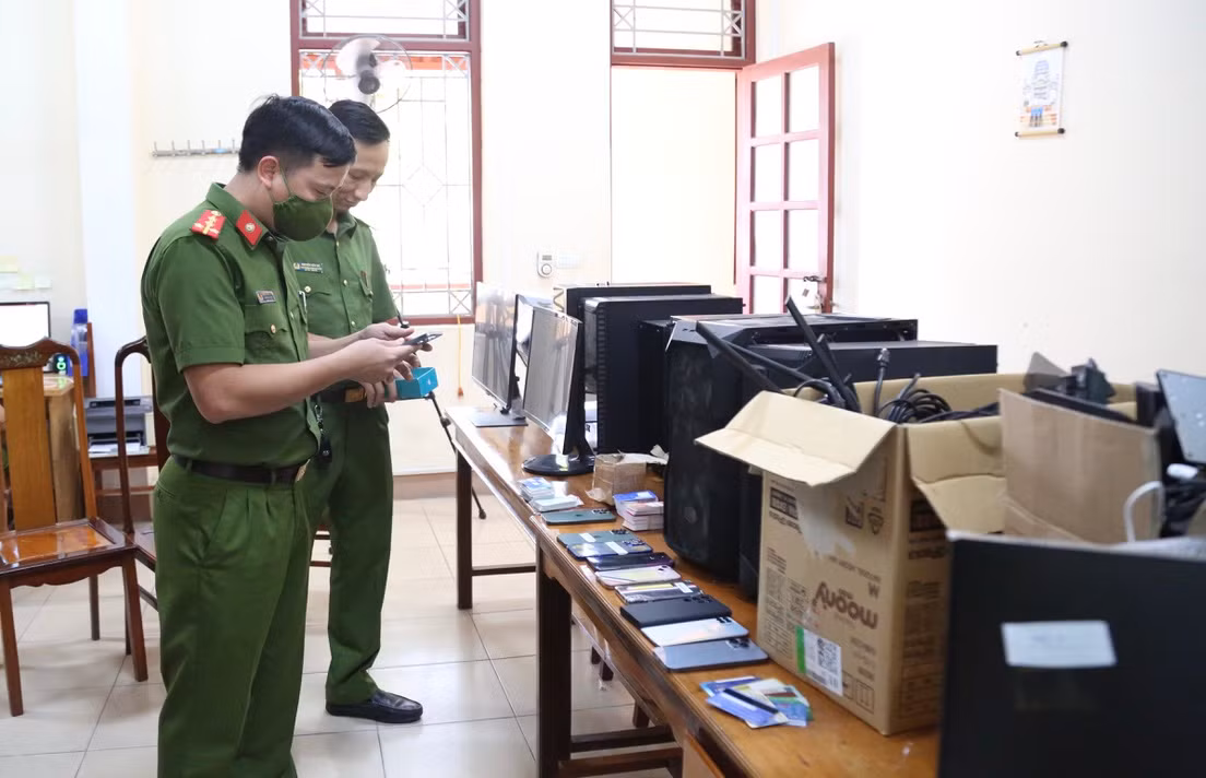 Khởi tố 11 đối tượng đánh bạc trực tuyến qua ví momo -0