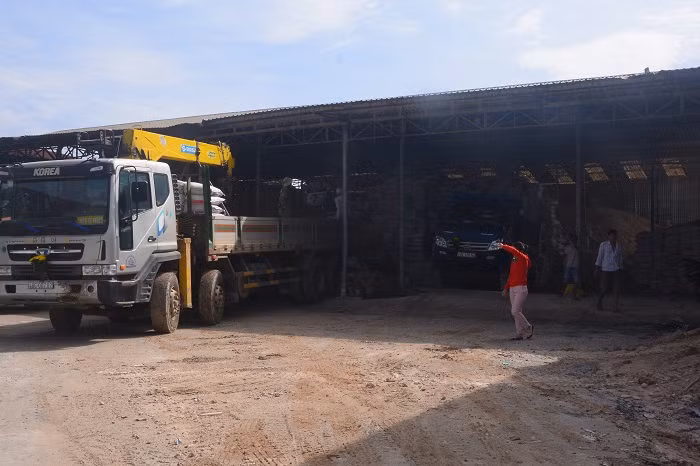 Lập đoàn kiểm tra công ty khai thác khoáng sản lậu -0