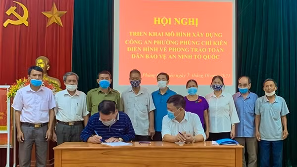 Về thăm "xã điển hình" và "Công an phường điển hình"