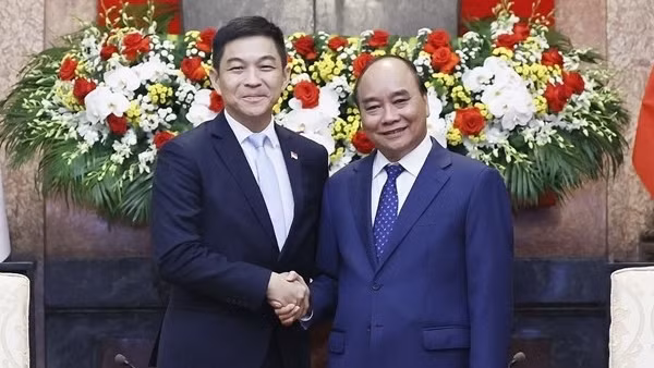 Chủ tịch nước Nguyễn Xuân Phúc tiếp các đại sứ chào từ biệt ảnh 4