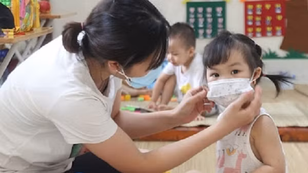Hà Nội vận động nguồn lực chăm sóc trẻ em có hoàn cảnh khó khăn