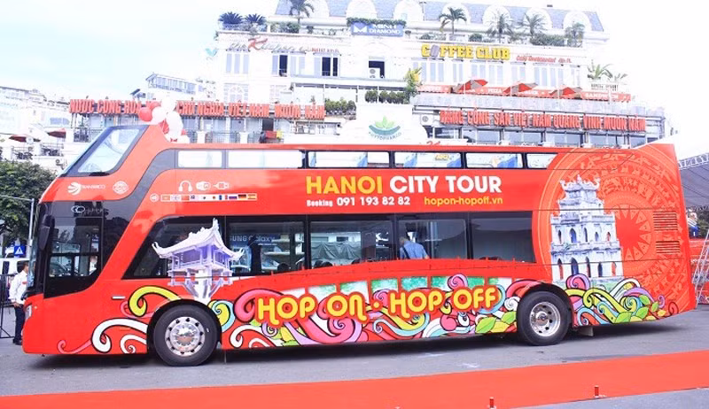 Có thẻ đại biểu SEA Games 31, hành khách thoải mái trải nghiệm miễn phí xe buýt 2 tầng -0