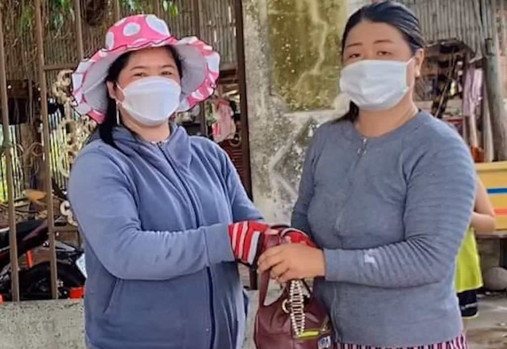 Tiểu thương bán thịt trả lại tài sản gần 50 triệu đồng cho người đánh rơi -0
