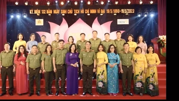 Chương trình nghệ thuật "Giai điệu Tháng 5" chào mừng kỷ niệm 132 năm Ngày sinh nhật Bác Hồ
