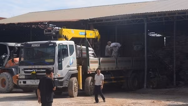 Lập đoàn kiểm tra công ty khai thác khoáng sản trái phép ảnh 8