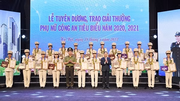 Phụ nữ CAND gắn các công trình, phần việc với nhiệm vụ chuyên môn ảnh 8