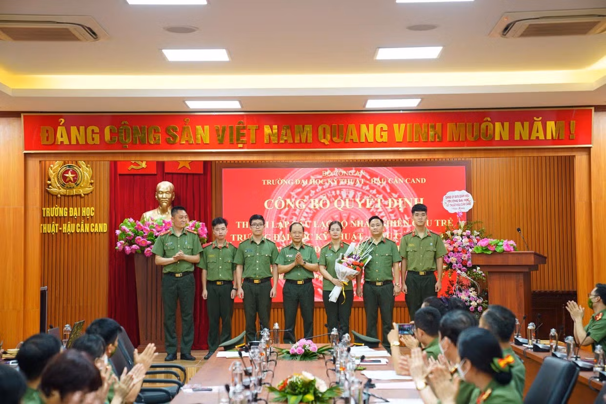 Trường Đại học Kỹ thuật-Hậu cần CAND tổ chức Ngày Khoa học công nghệ Việt Nam -0