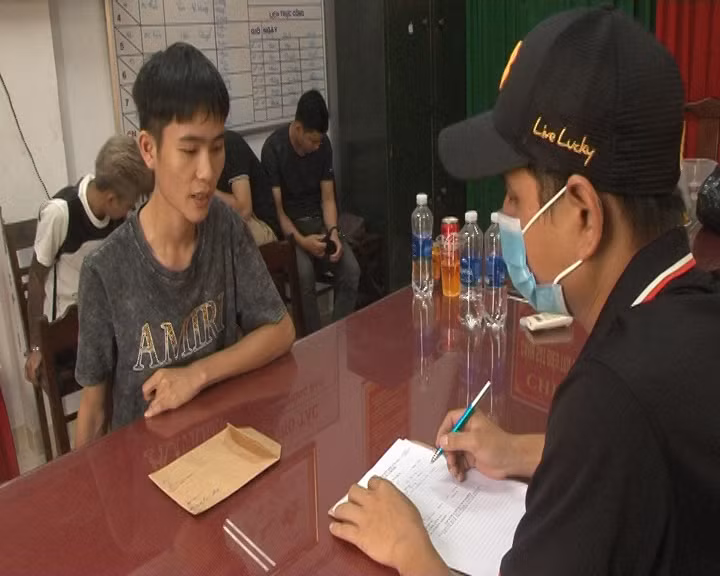 Thuê nhà nghỉ, phòng trọ tàng trữ ma túy -0