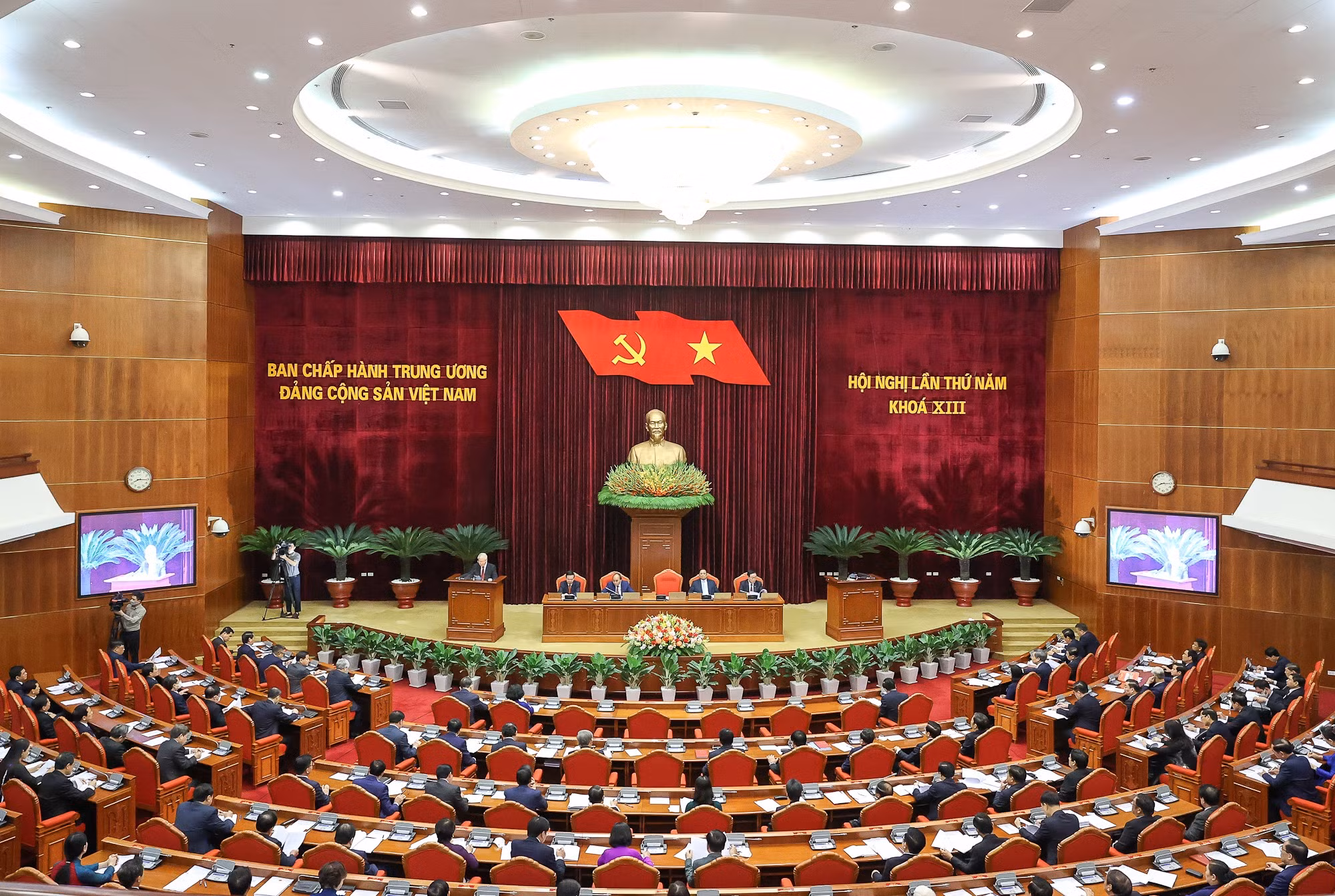 Hội nghị Trung ương 5 hoàn thành với chất lượng cao một khối lượng lớn công việc -0