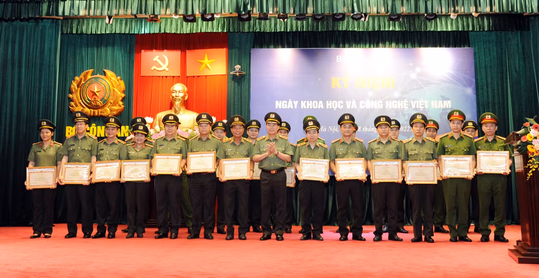 Bộ Công an tổ chức Lễ Kỷ niệm Ngày Khoa học và Công nghệ Việt Nam -1