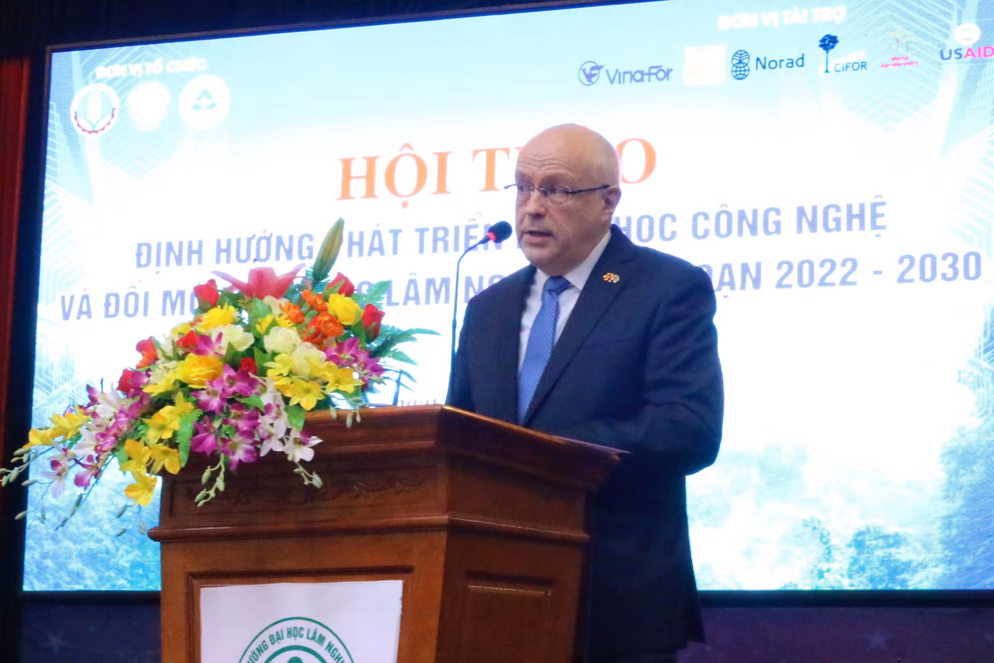 Đất không còn nhiều để trồng thêm nhiều rừng thì rất cần khoa học công nghệ vào cuộc -0