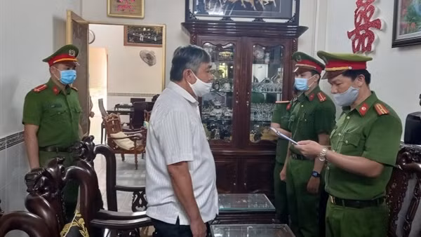 Bắt nguyên Phó Giám đốc Sở Tư pháp và Phó Cục trưởng Cục thuế