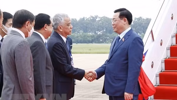 Chủ tịch Quốc hội Cộng hòa Mozambique đến Hà Nội, bắt đầu thăm chính thức Việt Nam ảnh 1