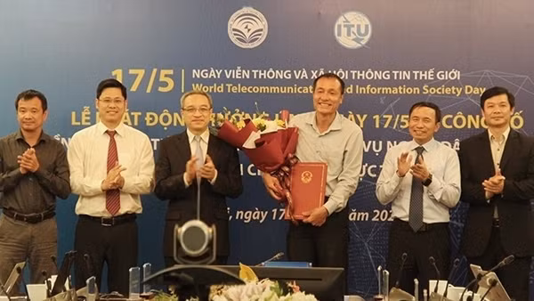 Chủ tịch nước thăm, tặng quà Hội Người cao tuổi Hải Dương ảnh 3