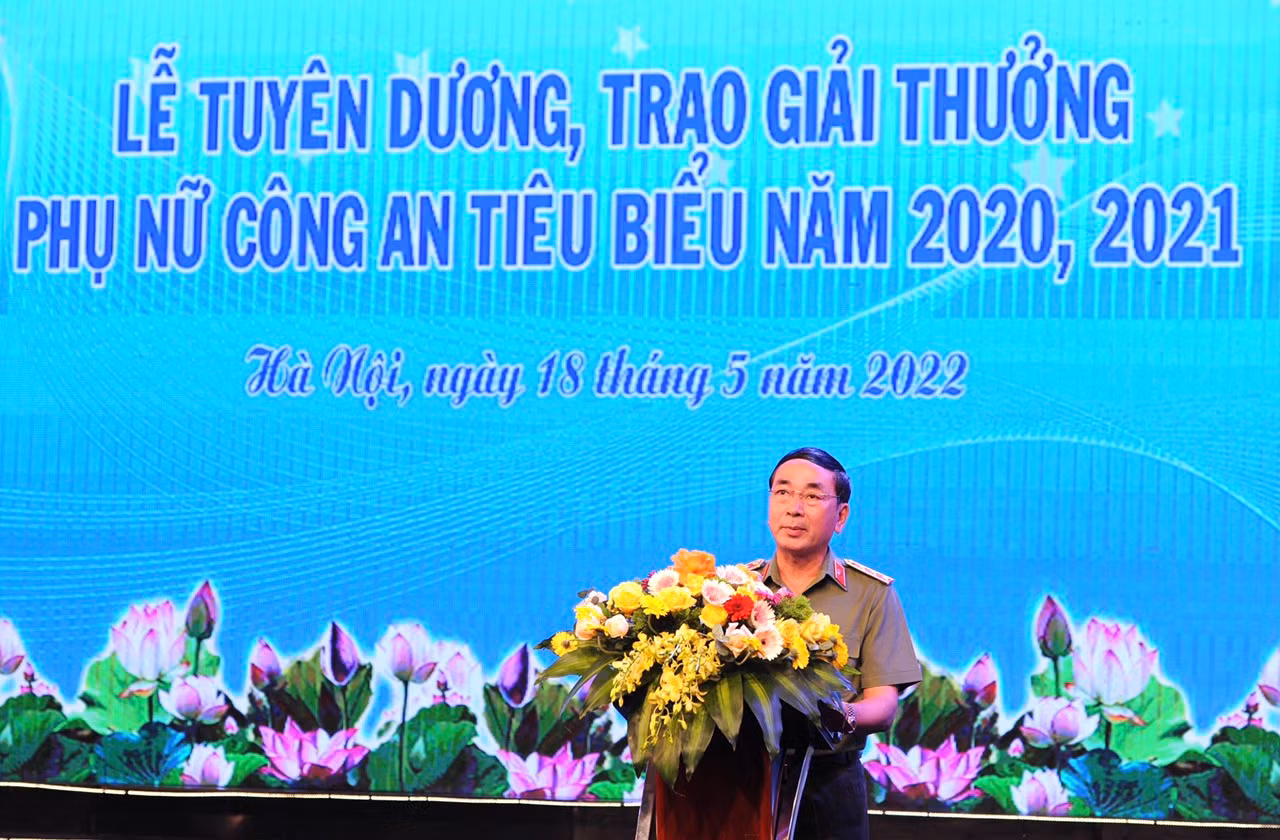 Tuyên dương phụ nữ Công an tiêu biểu -0