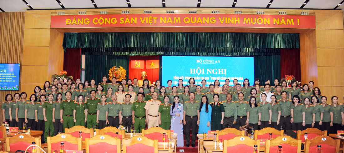 Phụ nữ CAND gắn các công trình, phần việc với nhiệm vụ chuyên môn -0