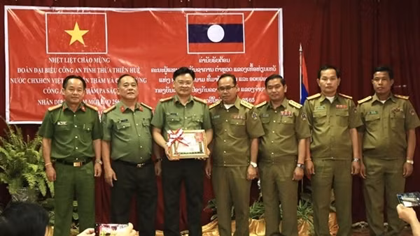 Hợp tác bảo đảm ANTT giữa Công an Nghệ An với Công an 3 tỉnh nước bạn Lào ảnh 6