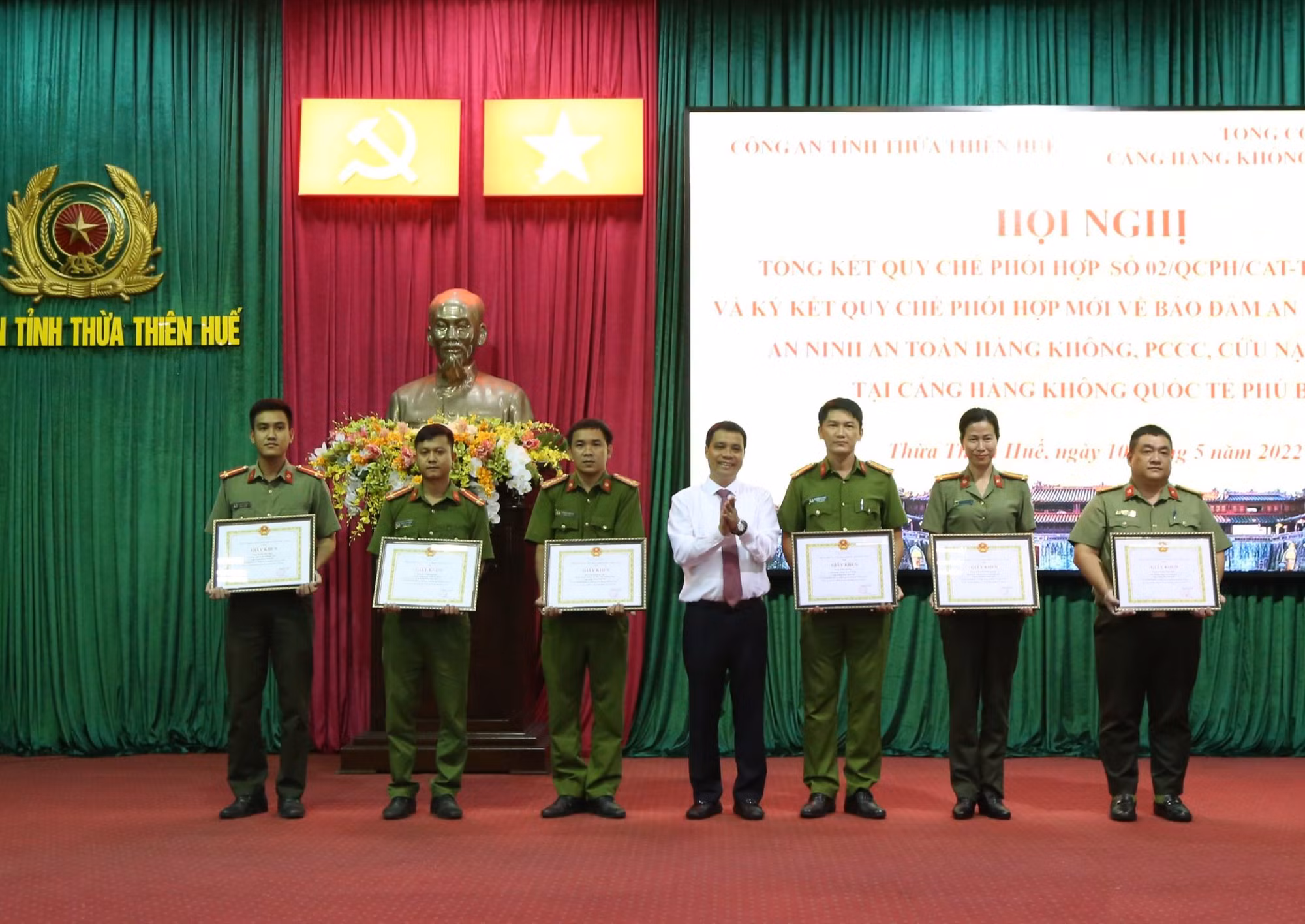 Tăng cường đảm bảo an ninh, an toàn tại Cảng hàng không quốc tế Phú Bài -0