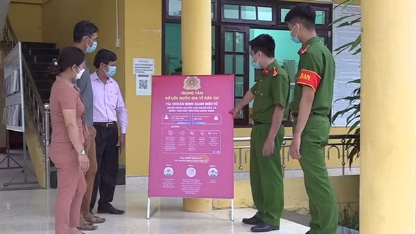 Nhân rộng mô hình hướng dẫn dịch vụ công trực tuyến